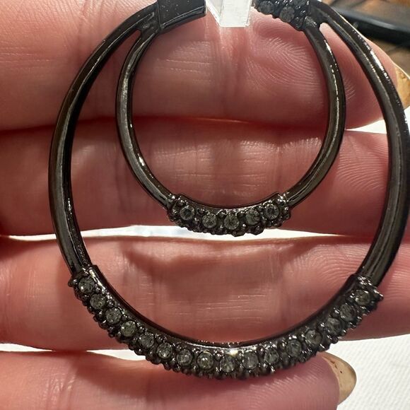 Avante Guard Metalllic Adjustable Choker Bundle w/3 Bangle Bracelets & Earrings - Picture 12 of 13